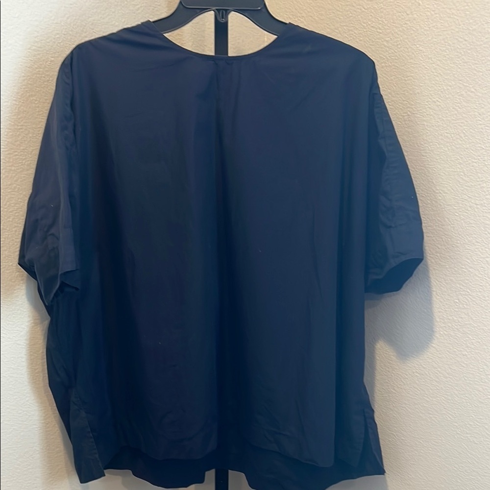 Uniqlo Black Short Sleeve blouse Relaxed Fit